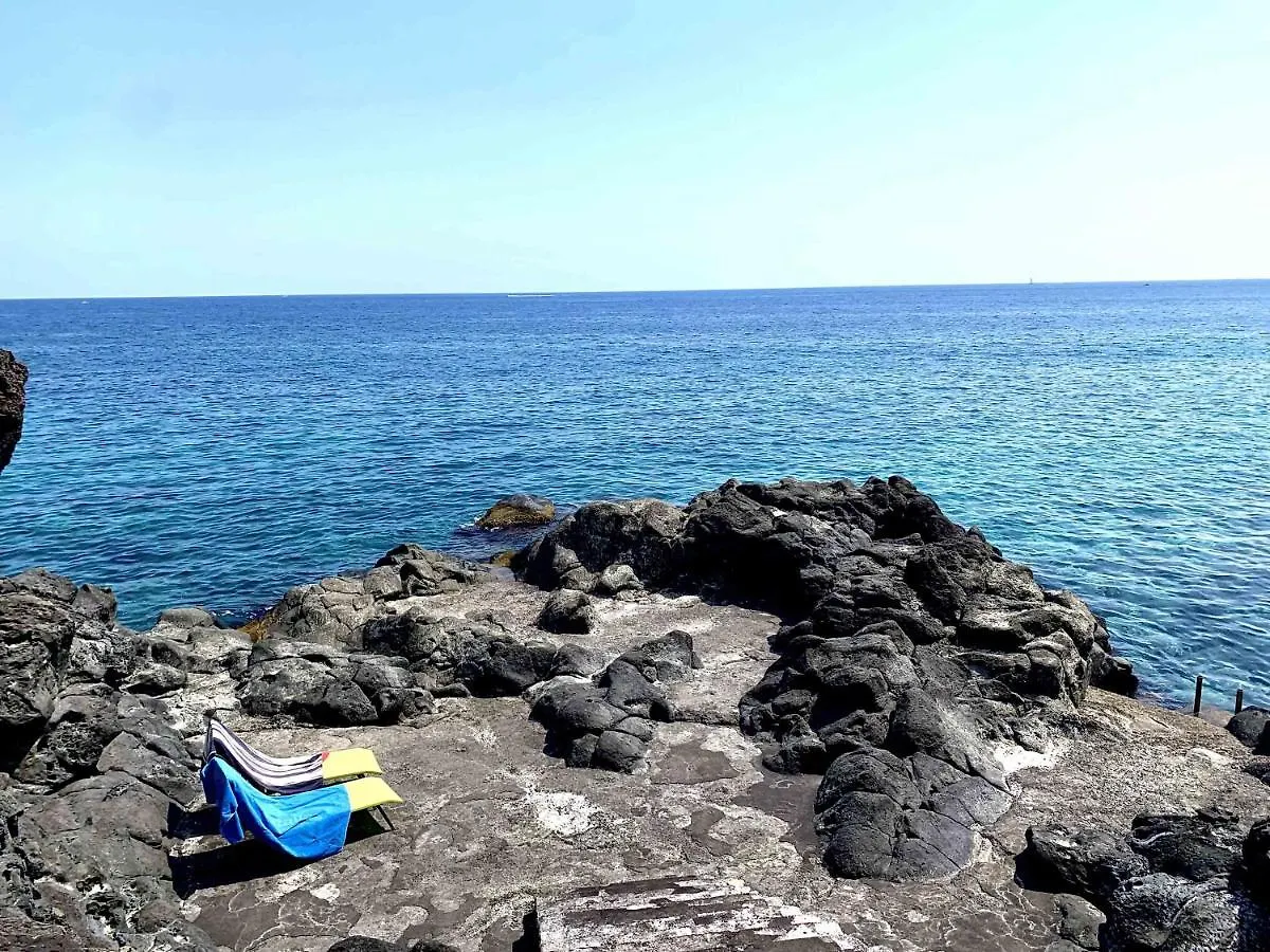 Attico Con Discesa A Mare Privata Nyaraló Catania-Fontanarossai nemzetközi repülőtér